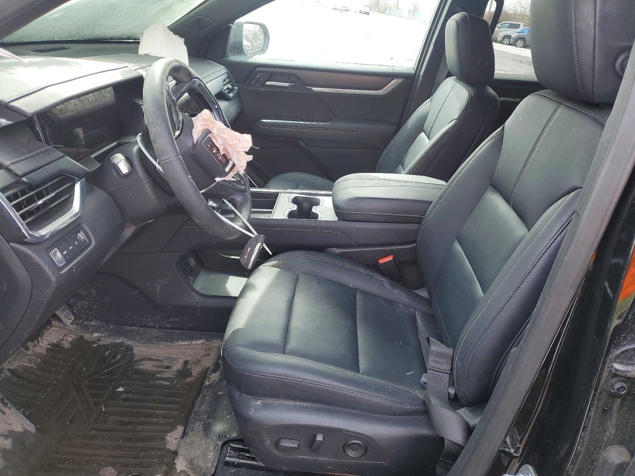 2025 GMC Acadia Elevation - Image 7