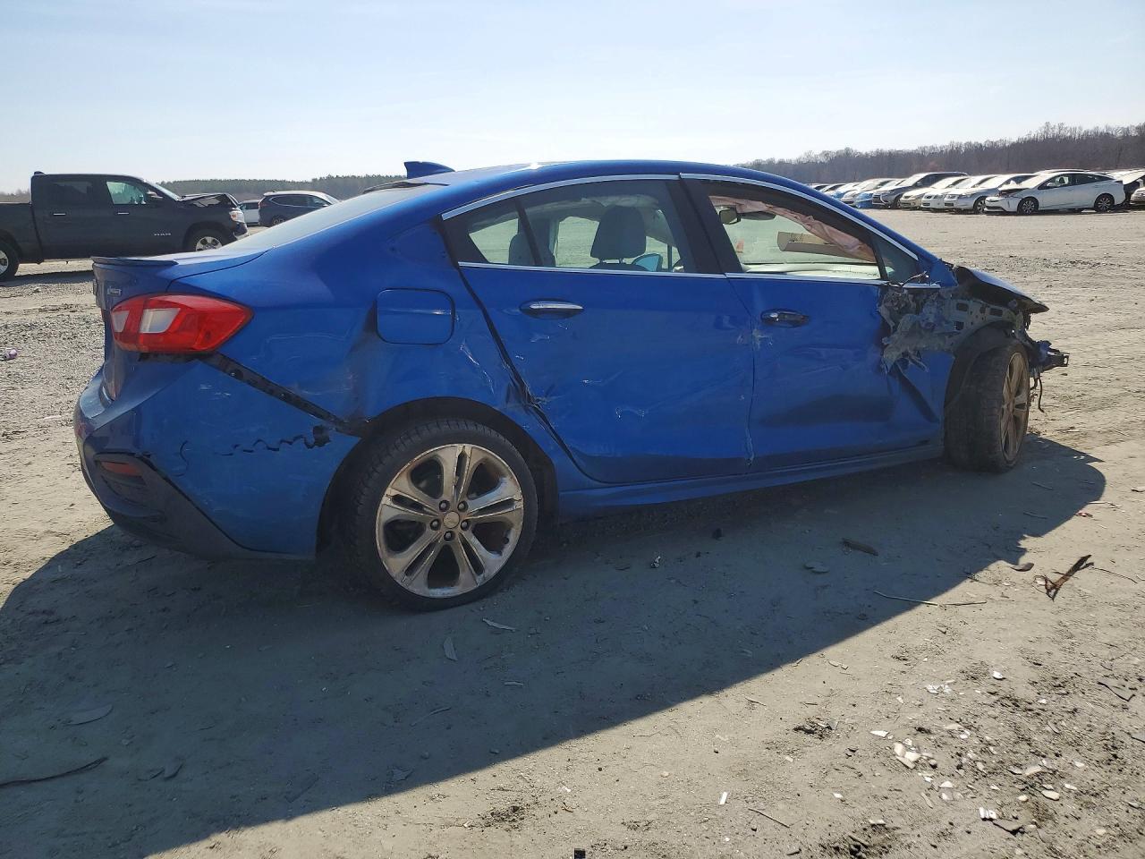 2016 Chevrolet Cruze Premier - Фото 3