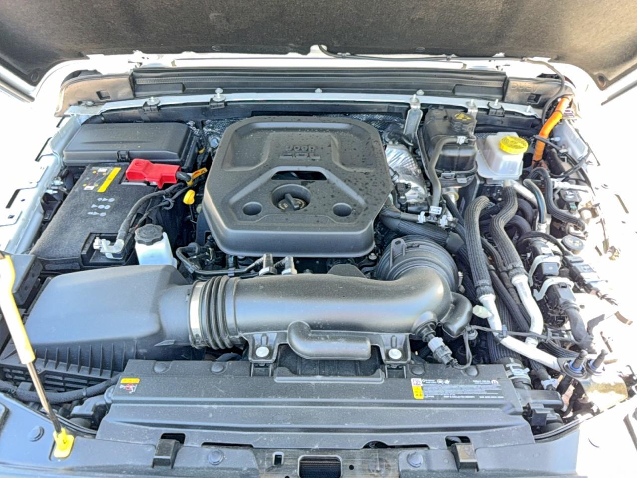 2025 Jeep Wrangler Sahara 4Xe - Фото 7