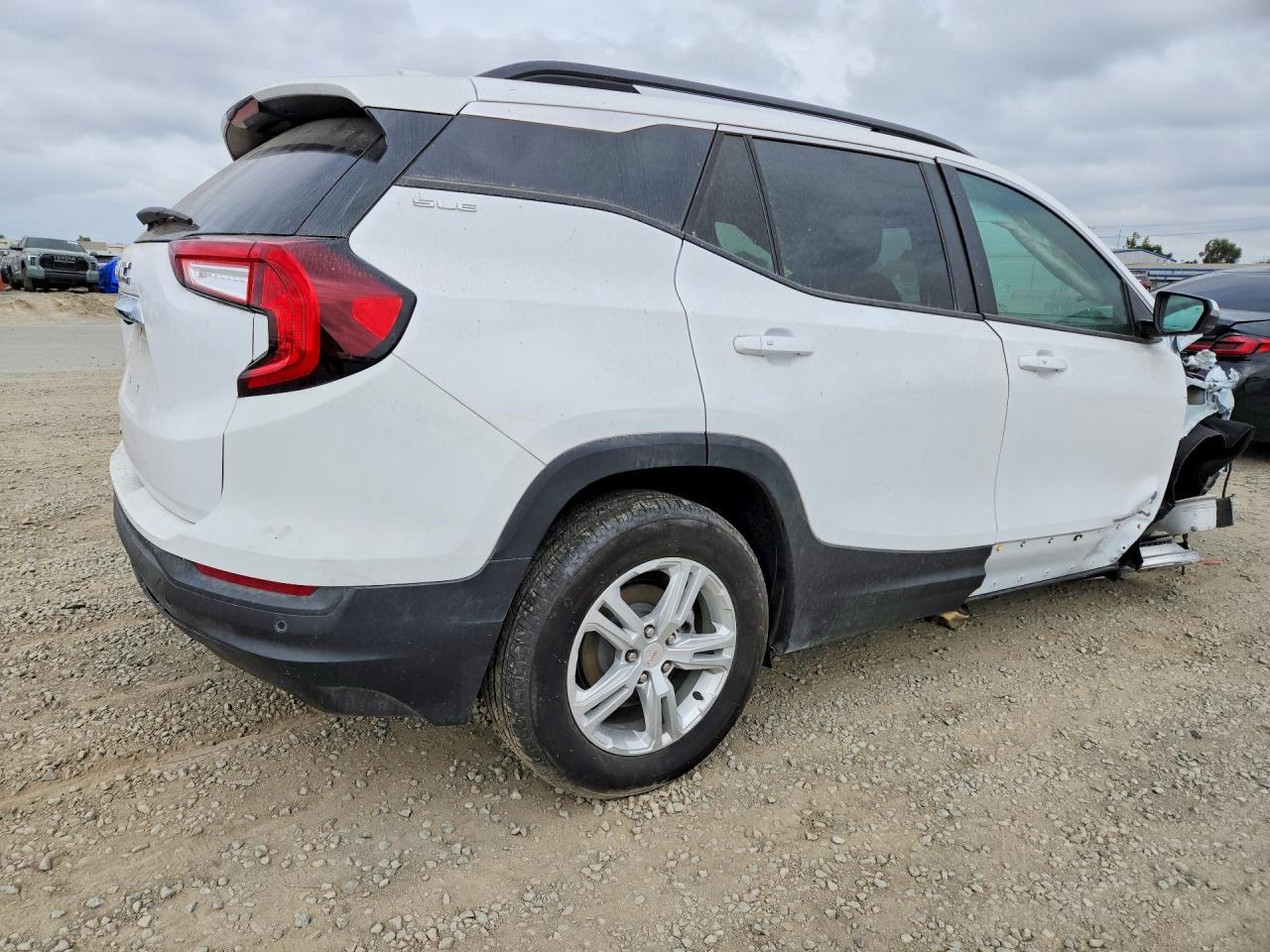 2024 GMC Terrain Sle - Фото 3