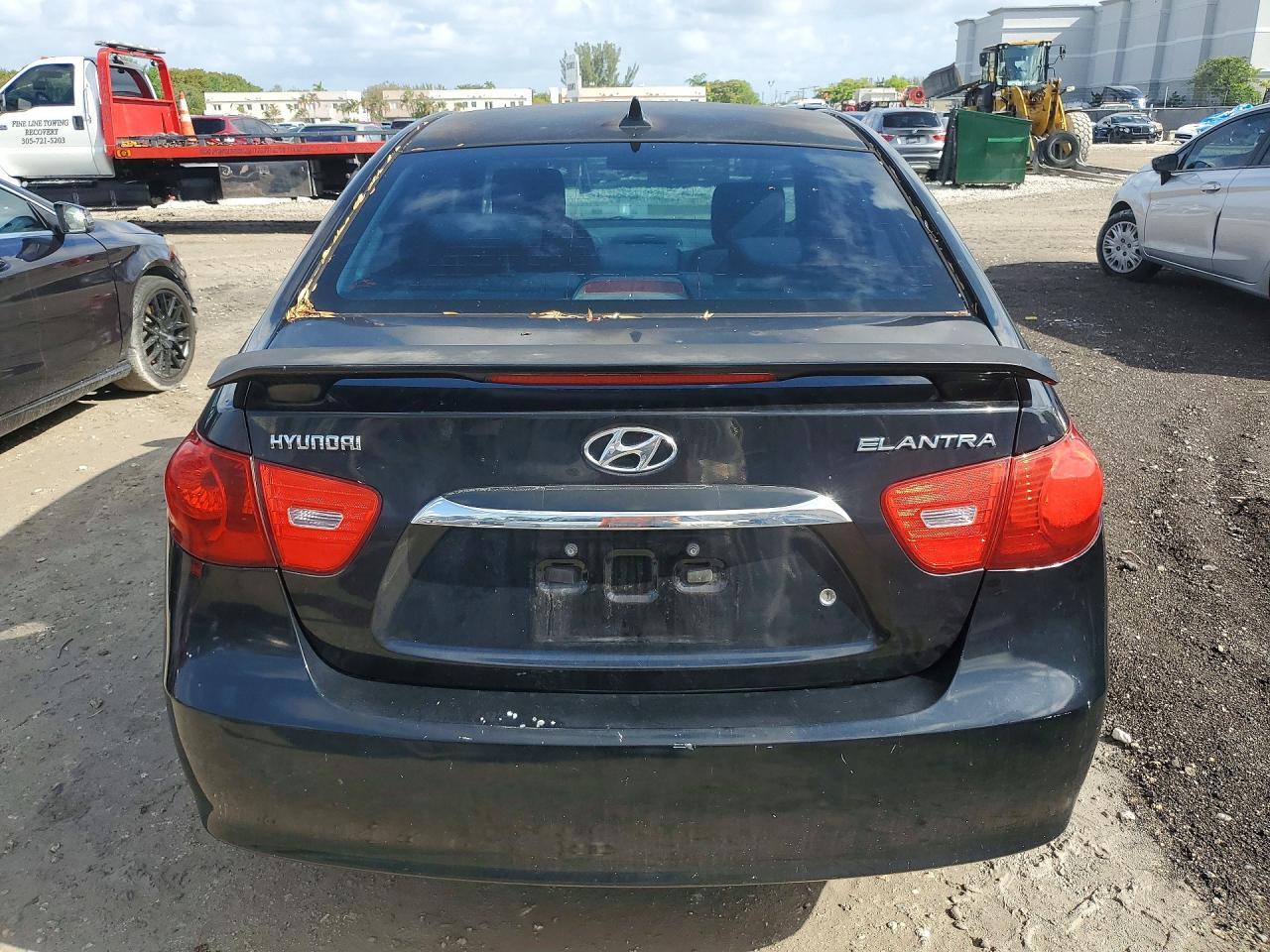 2010 Hyundai Elantra Se - Image 6