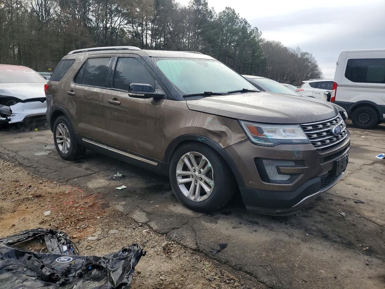 2016 Ford Explorer - Image 4