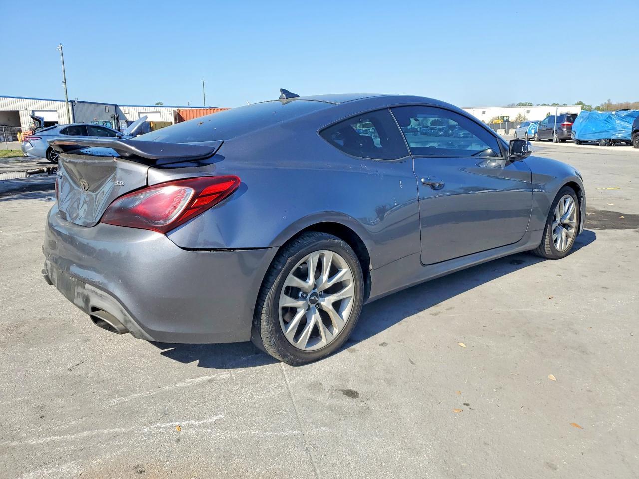 2016 Hyundai Genesis Coupe 3.8L - Фото 3