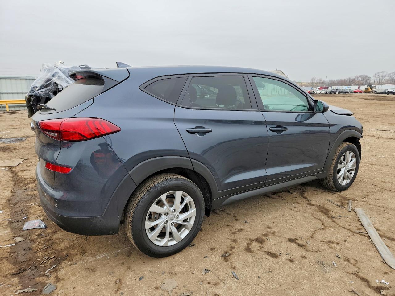 2021 Hyundai Tucson Se - Image 3