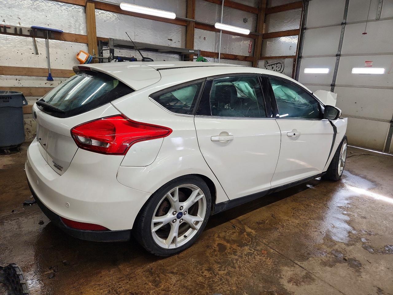 2015 Ford Focus Titanium - Фото 3
