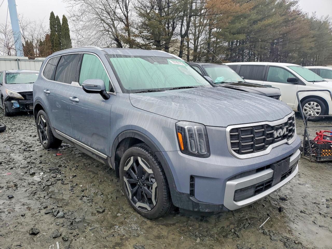 2025 Kia Telluride S - Image 4