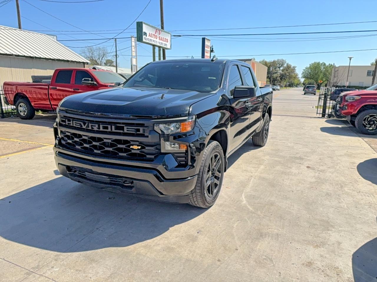 2024 Chevrolet Silverado K1500 Custom - Image 2
