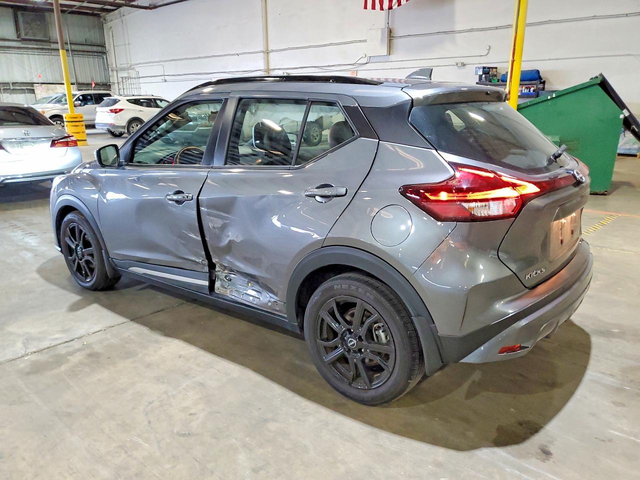 2024 Nissan Kicks Sr - Image 2