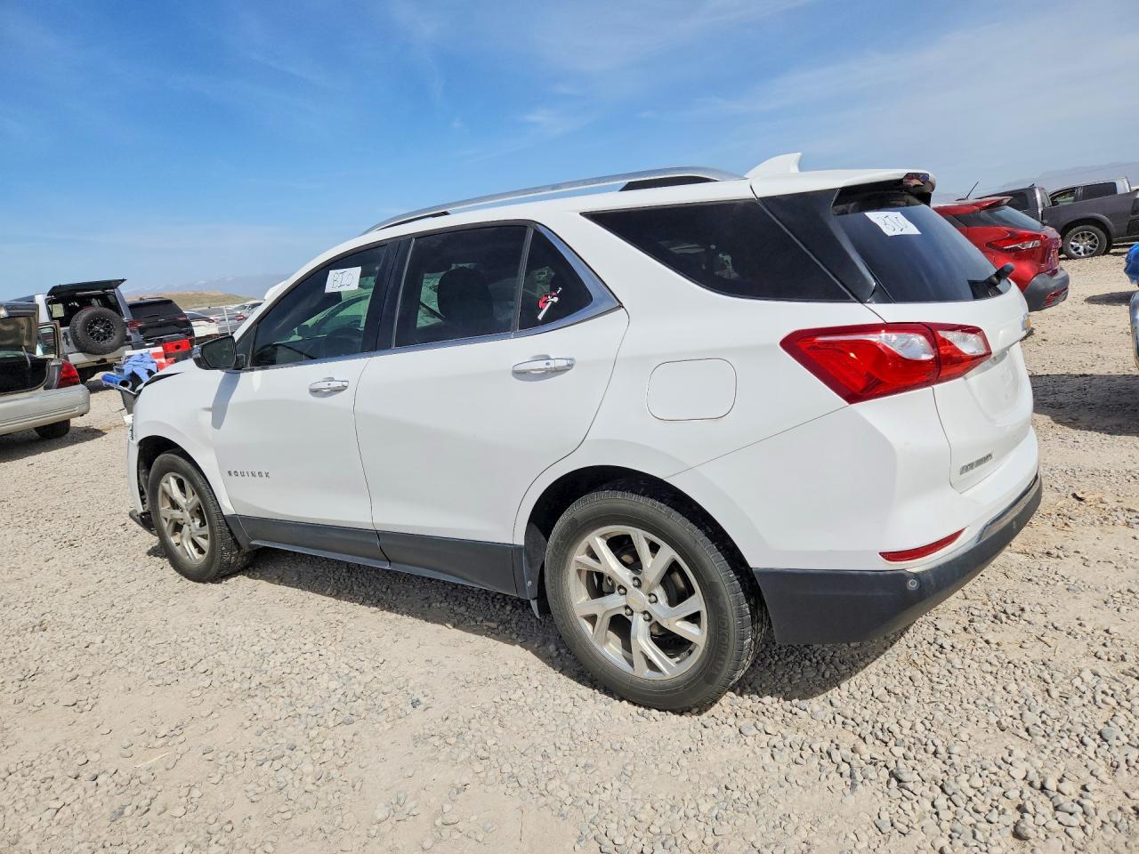 2018 Chevrolet Equinox Premier - Фото 2