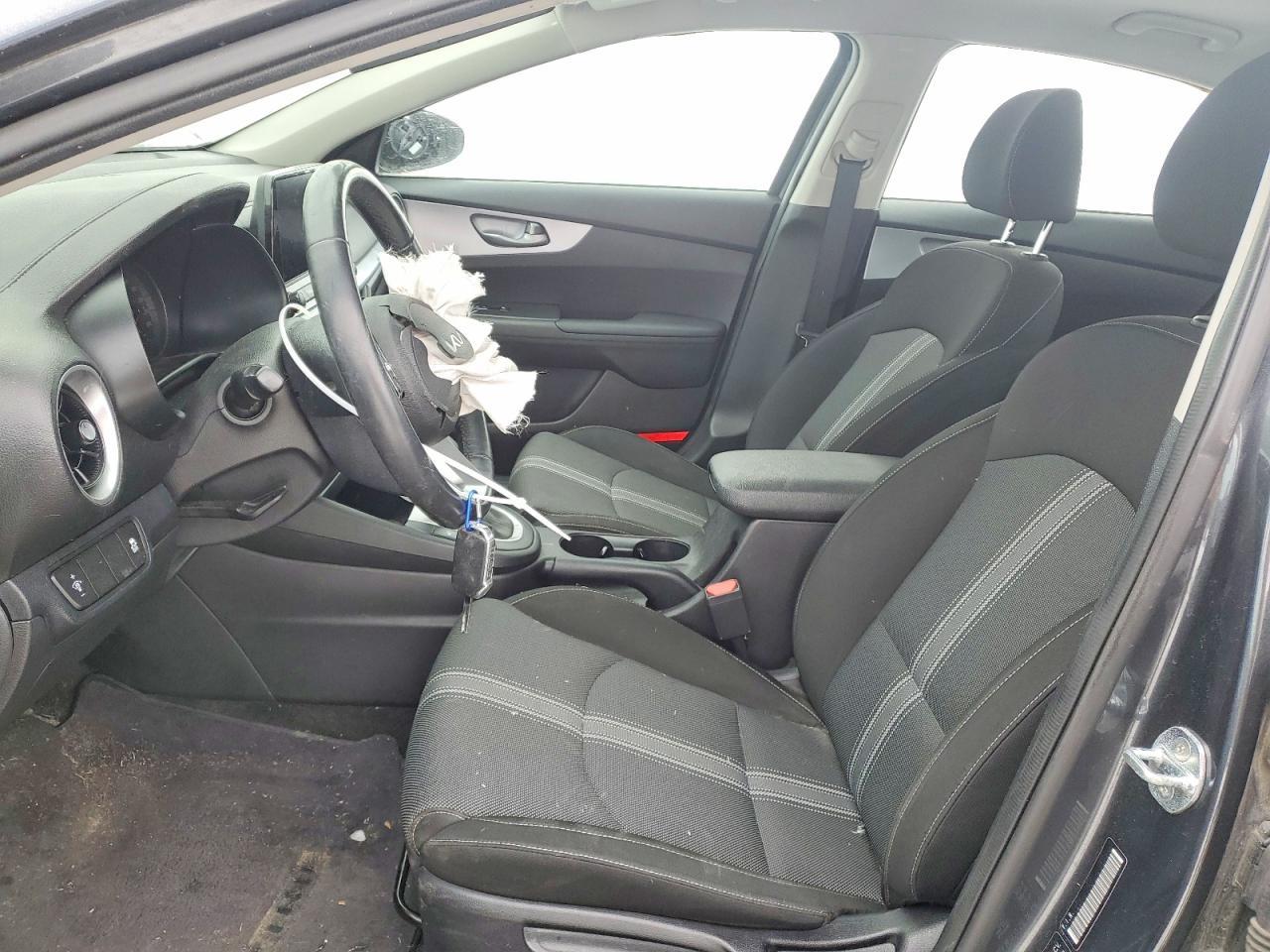 2022 Kia Forte Fe - Фото 7