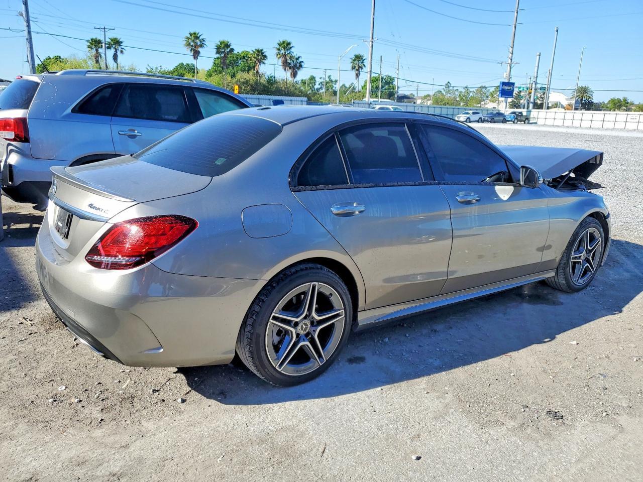 2020 Mercedes-Benz C 300 4Matic - Фото 3