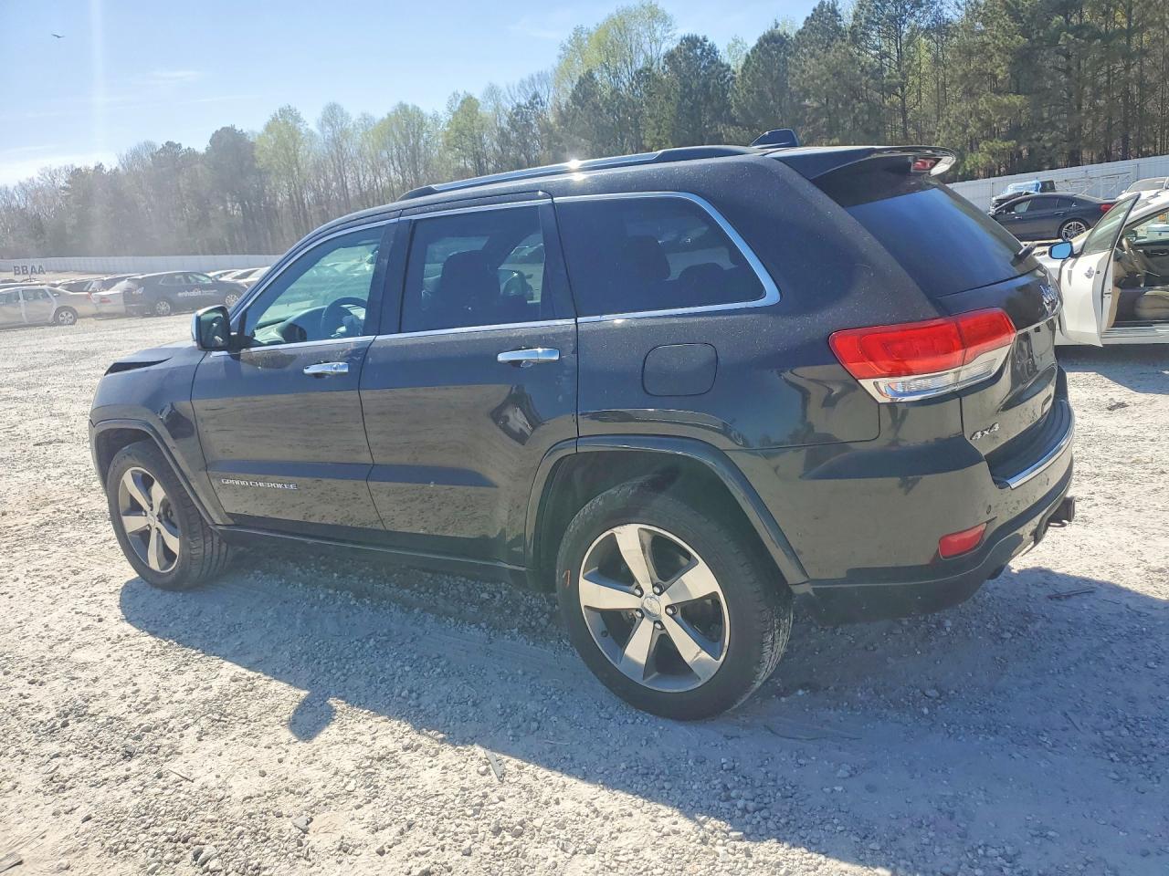 2015 Jeep Grand Cherokee Overland - Image 2