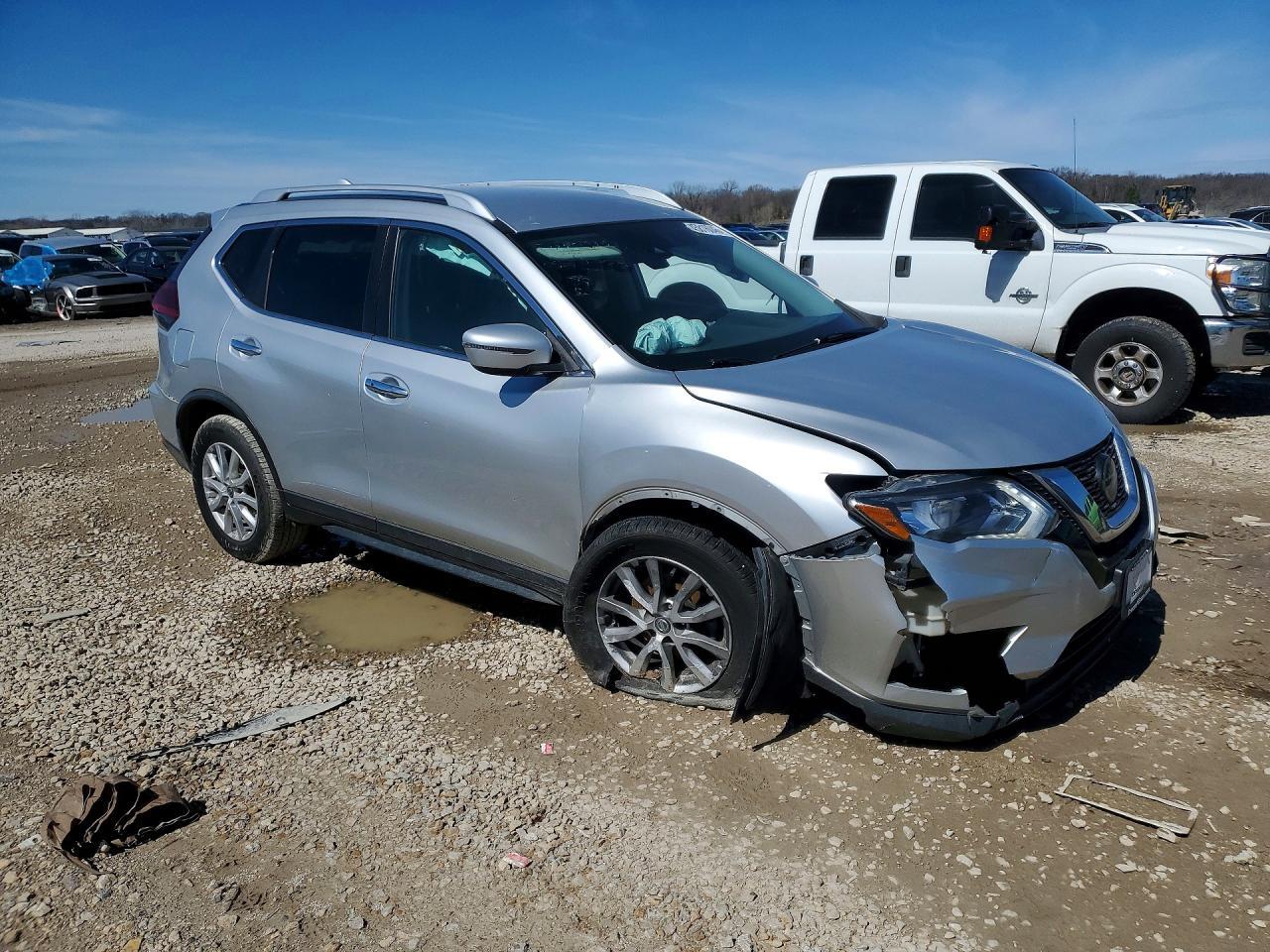 2020 Nissan Rogue Sv - Фото 4