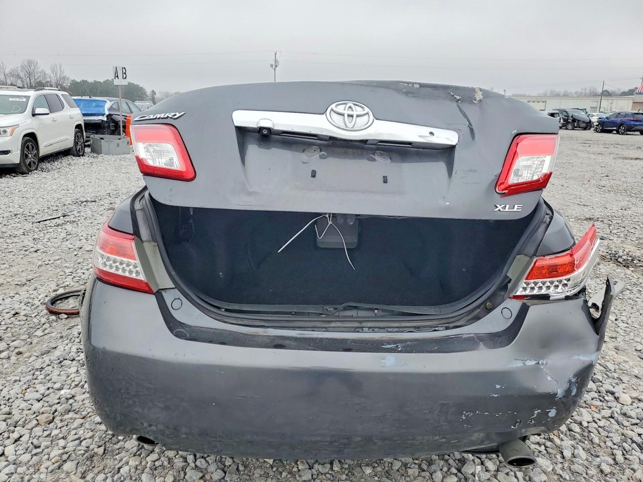 2010 Toyota Camry - Image 6