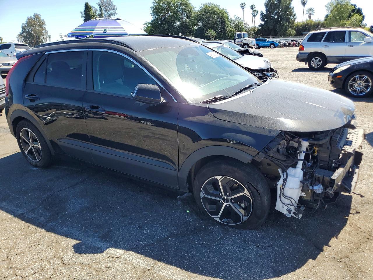 2023 Kia Niro Ex - Image 4