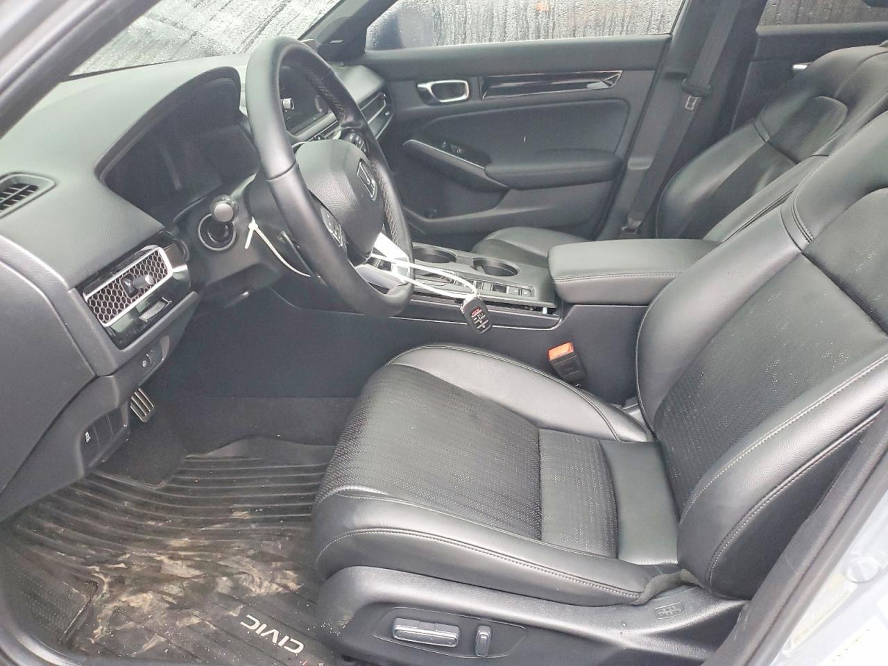 2025 Honda Civic Sport Touring - Image 7