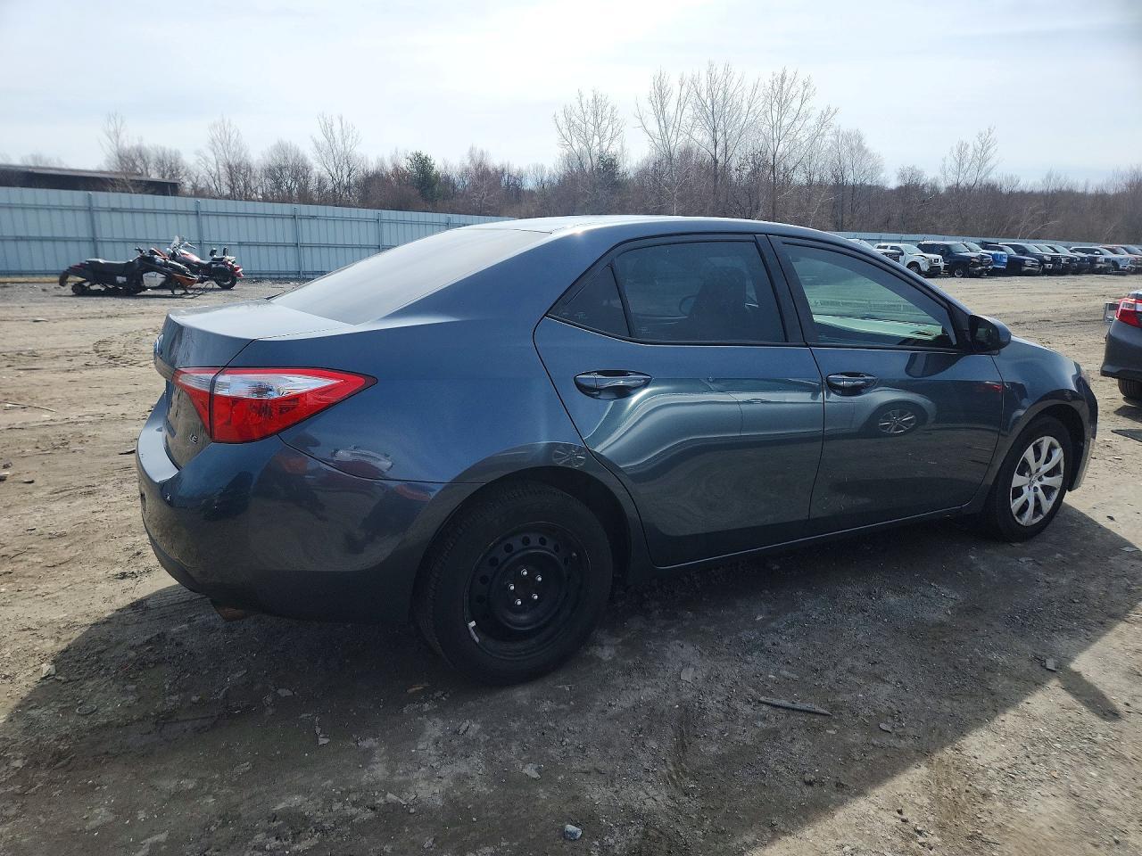 2016 Toyota Corolla Le - Фото 3
