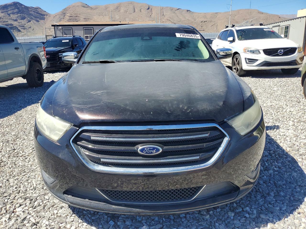 2014 Ford Taurus Limited - Image 5