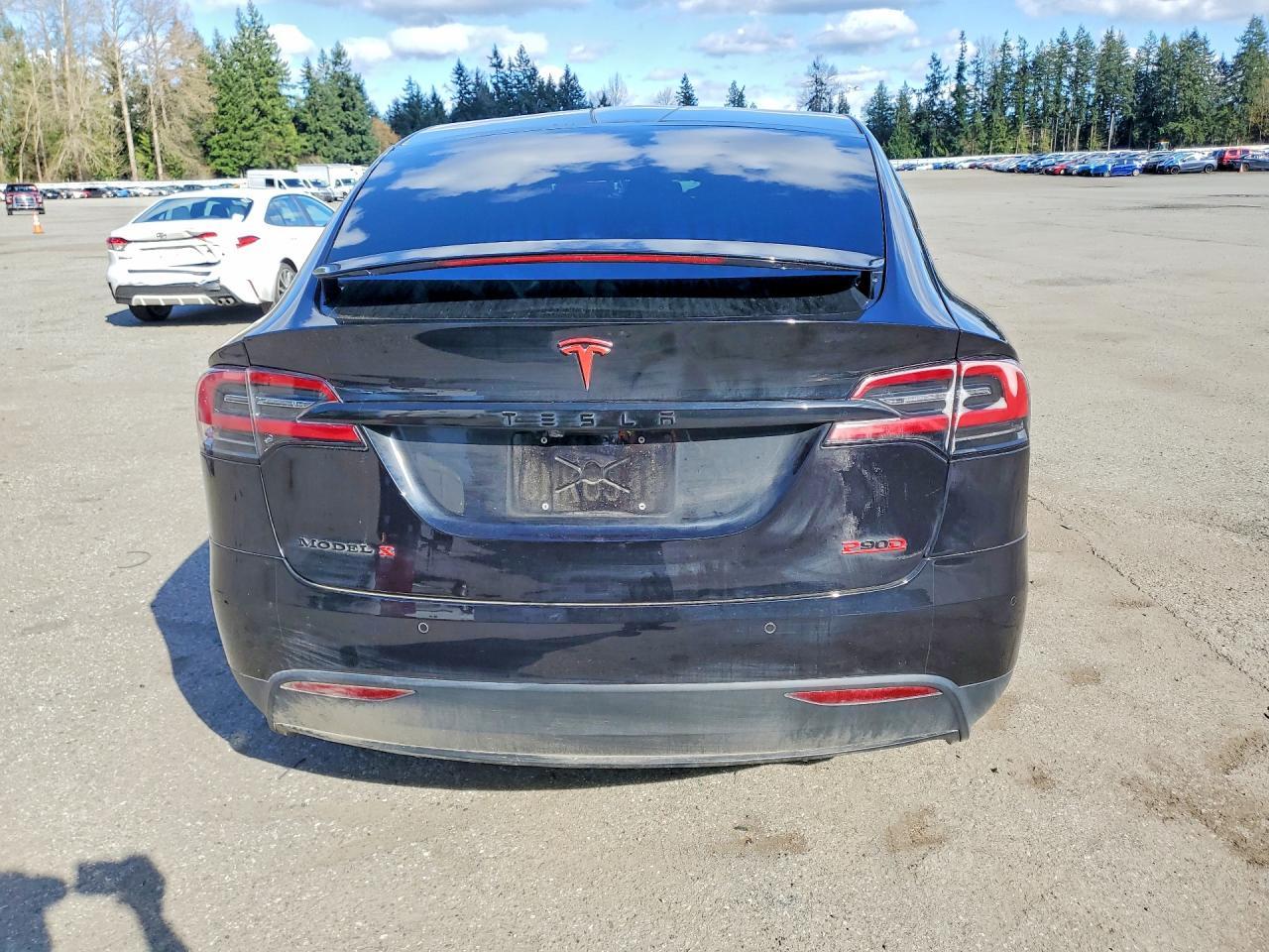2016 Tesla Model X - Image 6