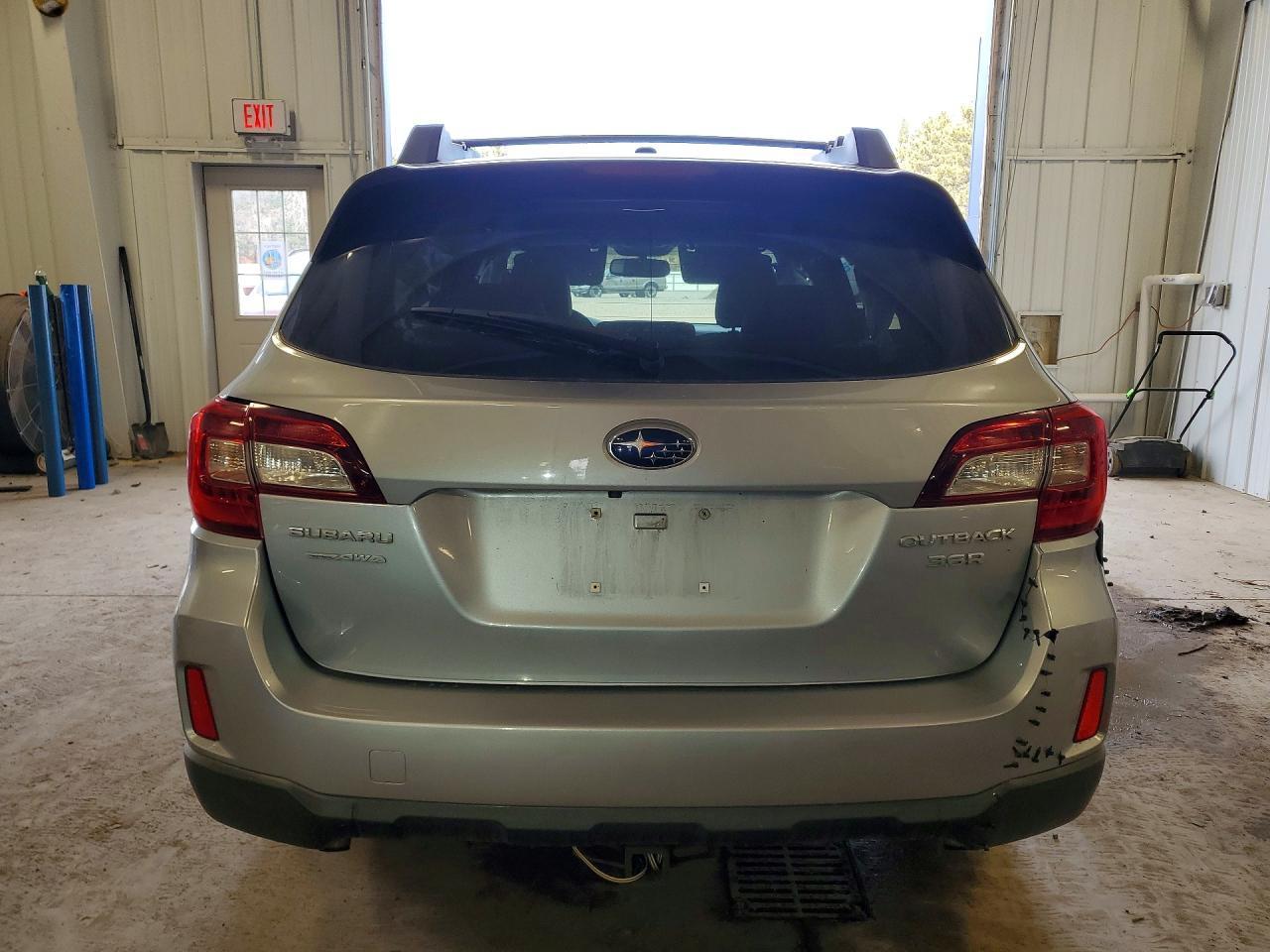 2015 Subaru Outback 3.6R Limited - Image 6