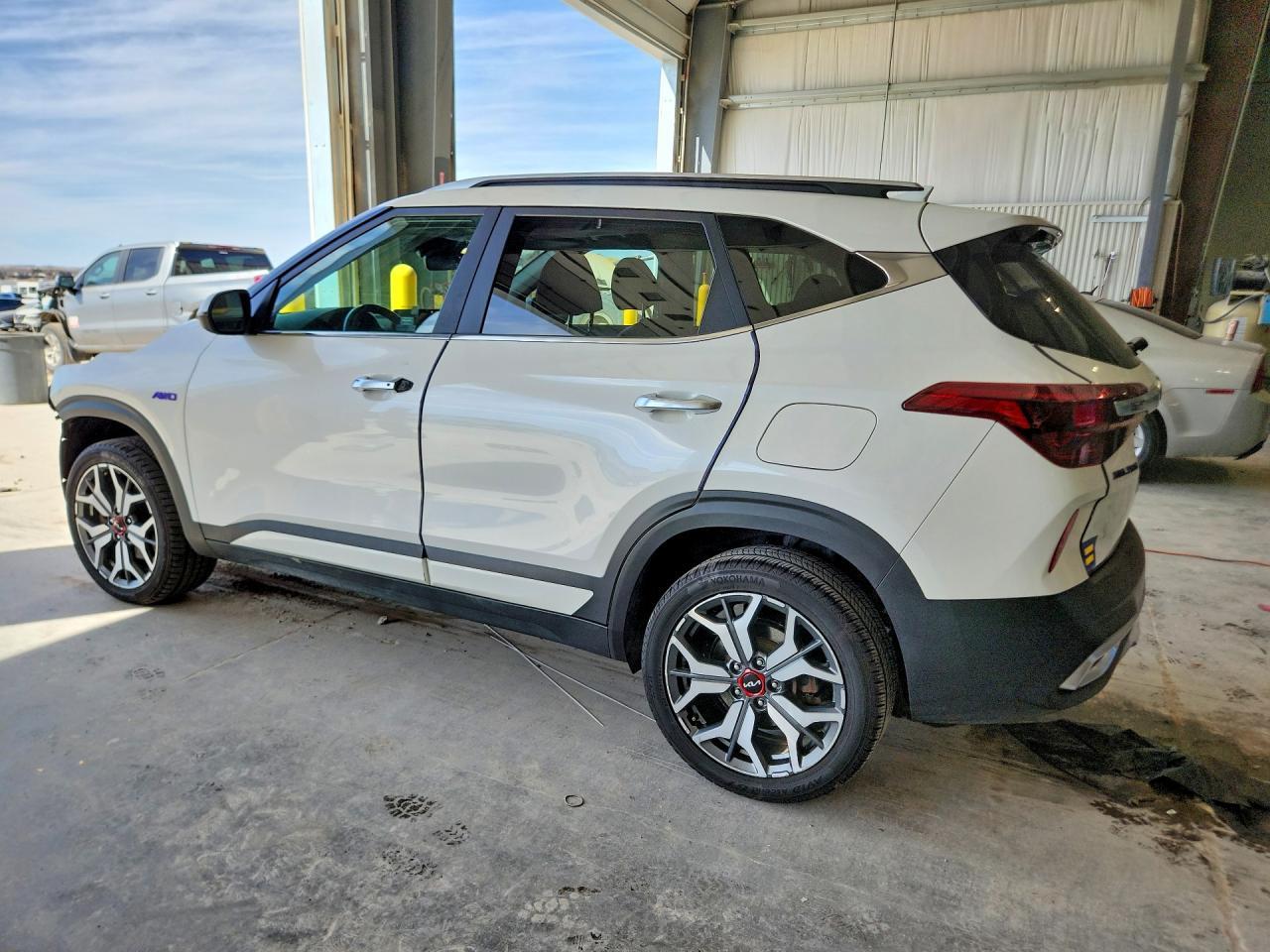 2023 Kia Seltos Sx - Фото 2