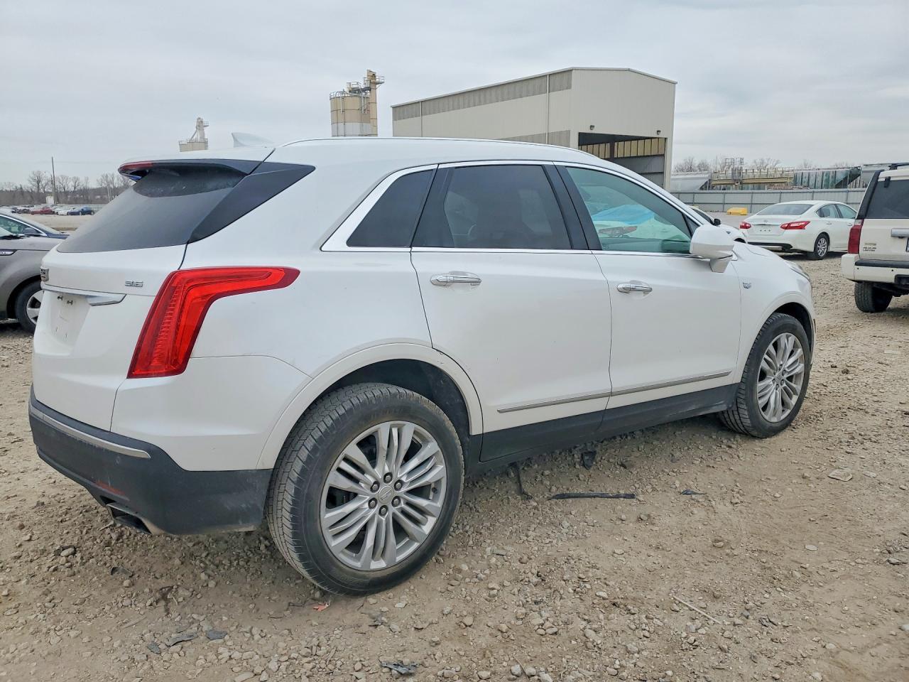 2017 Cadillac Xt5 Premium Luxury - Фото 3