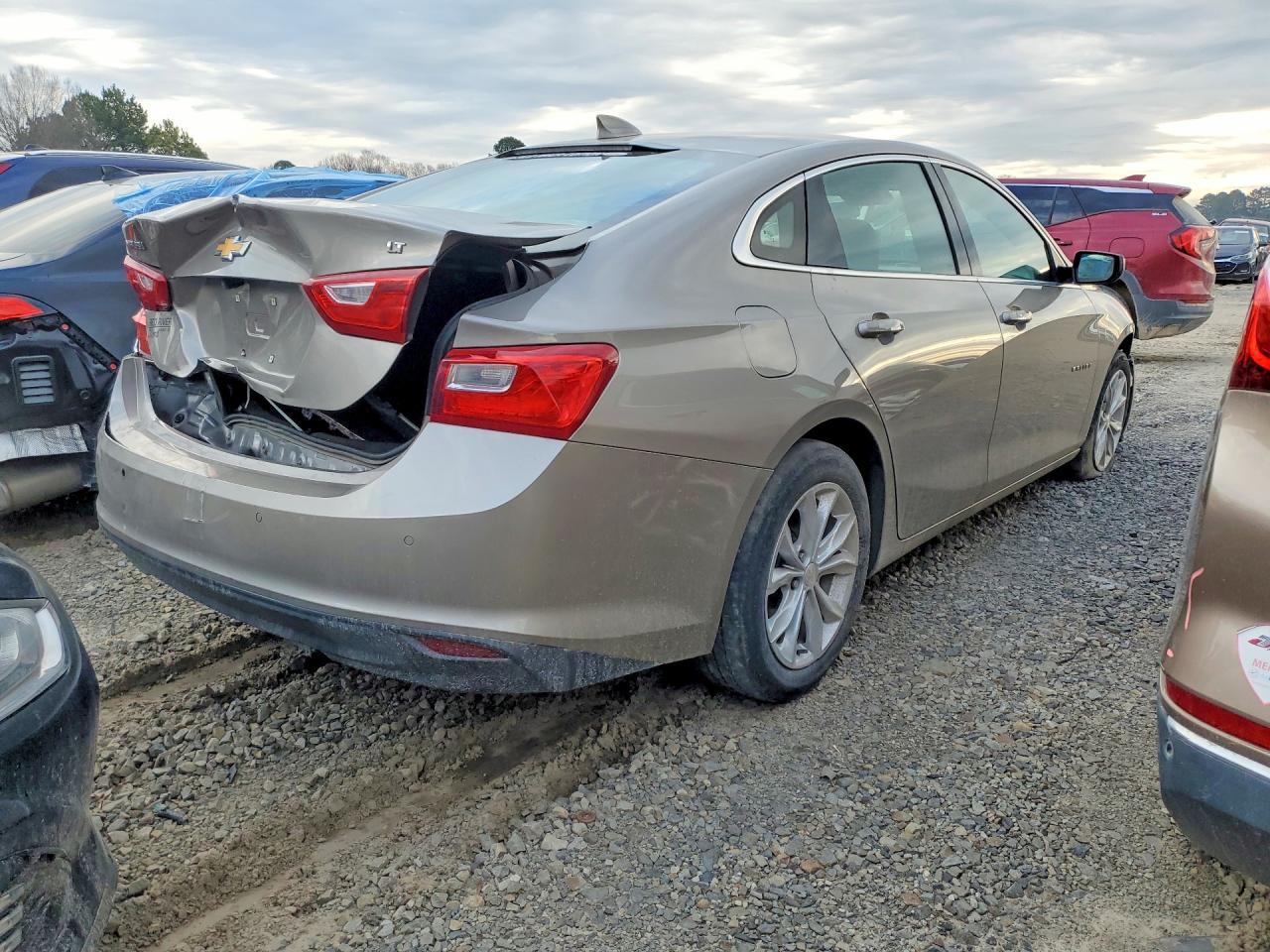 2024 Chevrolet Malibu Lt - Фото 3
