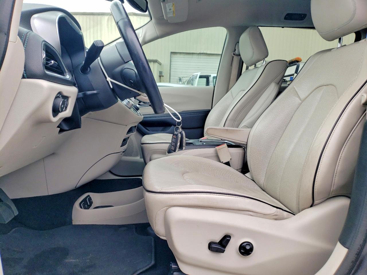 2018 Chrysler Pacifica Hybrid Limited - Фото 7