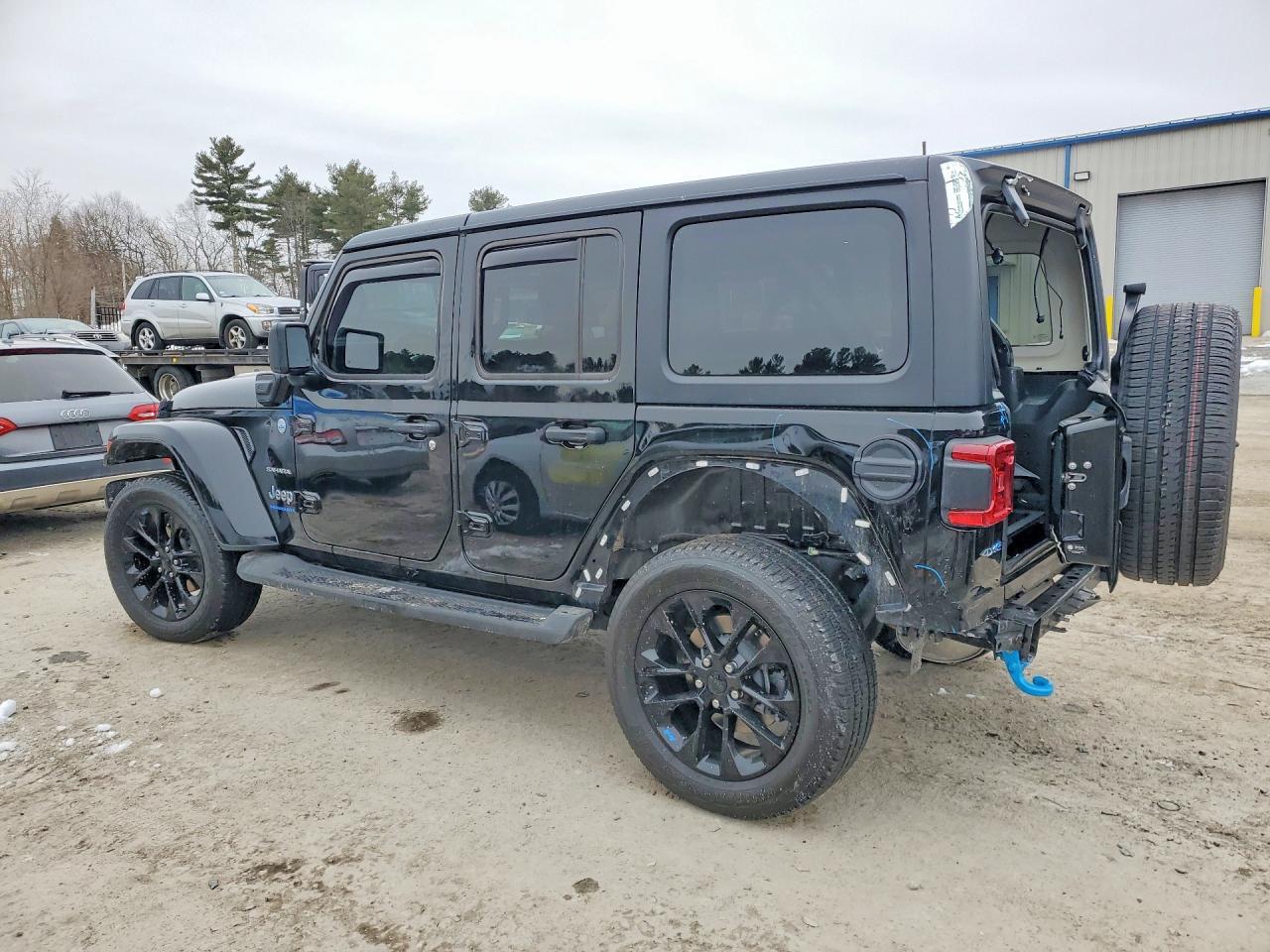 2023 Jeep Wrangler Sahara 4Xe - Фото 2