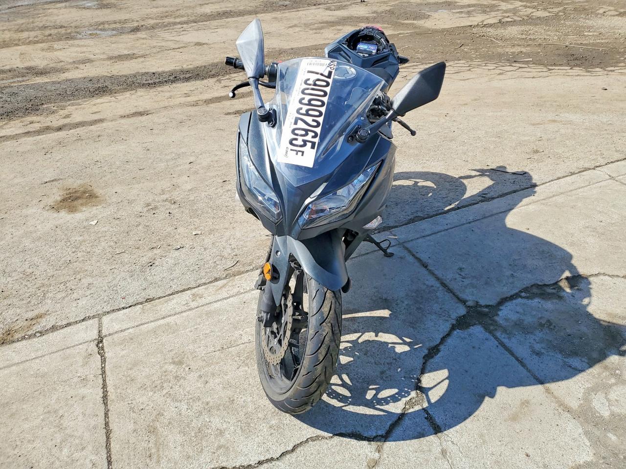 2016 Kawasaki Ex300 A - Image 2