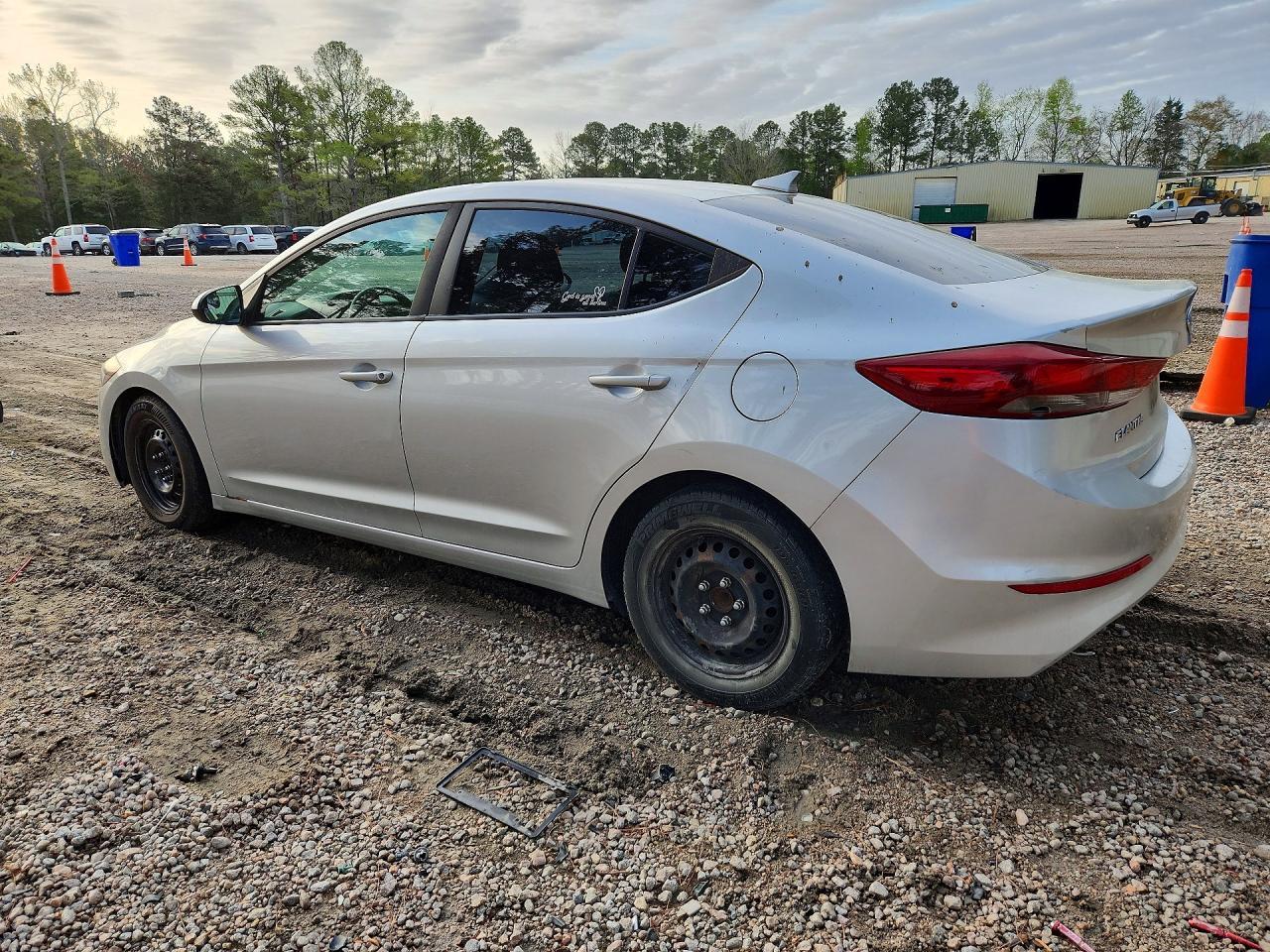 2017 Hyundai Elantra Se - Фото 2