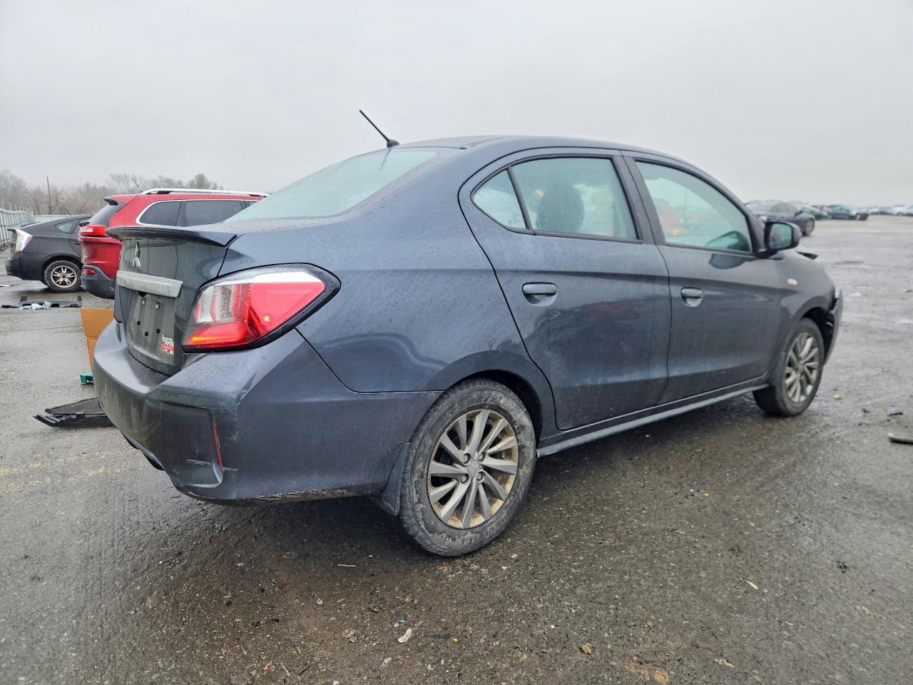 2024 Mitsubishi Mirage G4 Es - Image 3