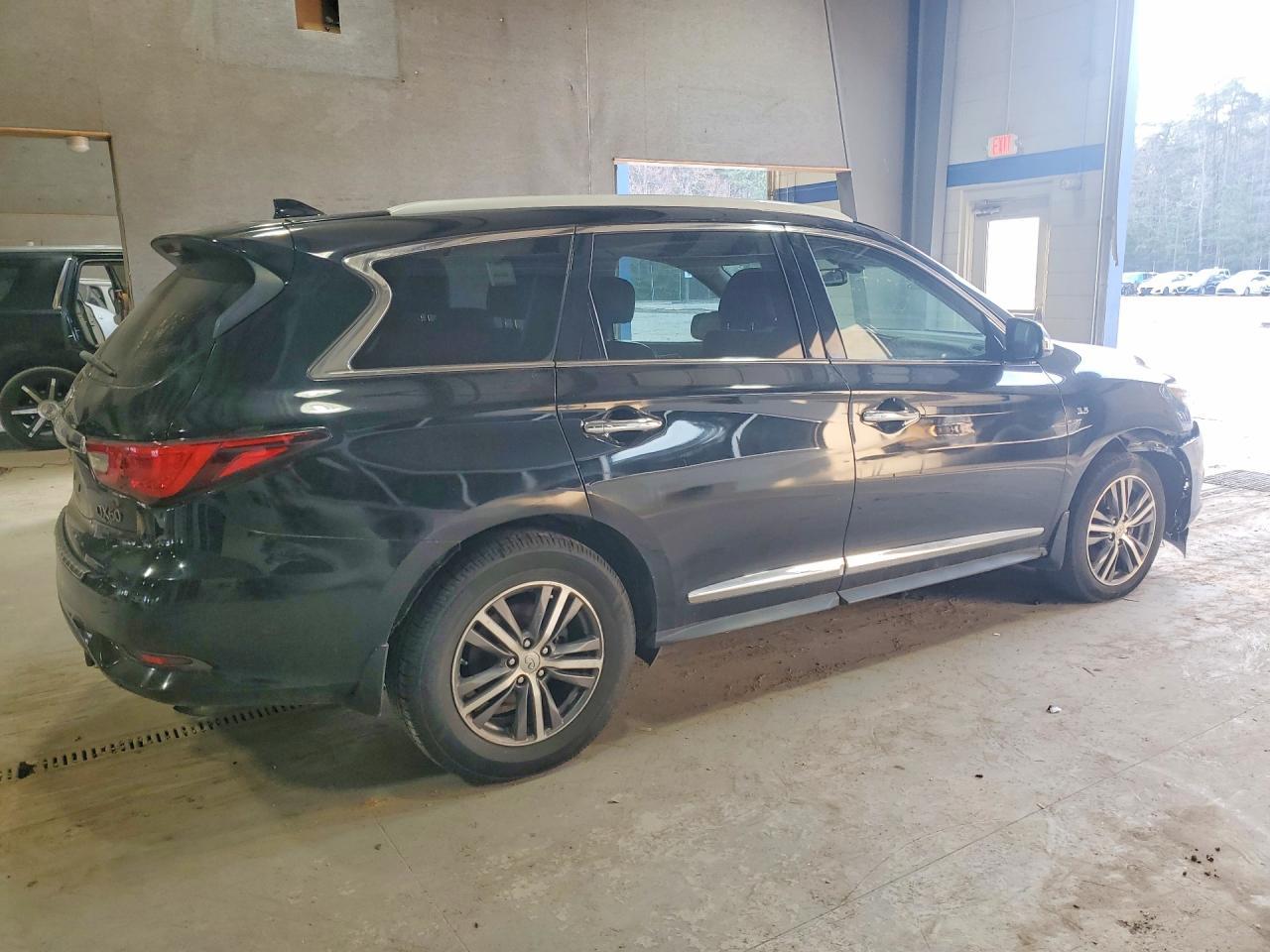 2017 Infiniti Qx60 Base - Фото 3