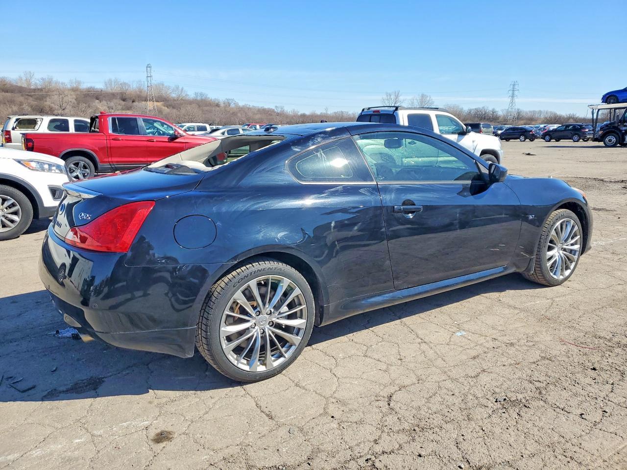 2015 Infiniti Q60 Coupe Base - Image 3