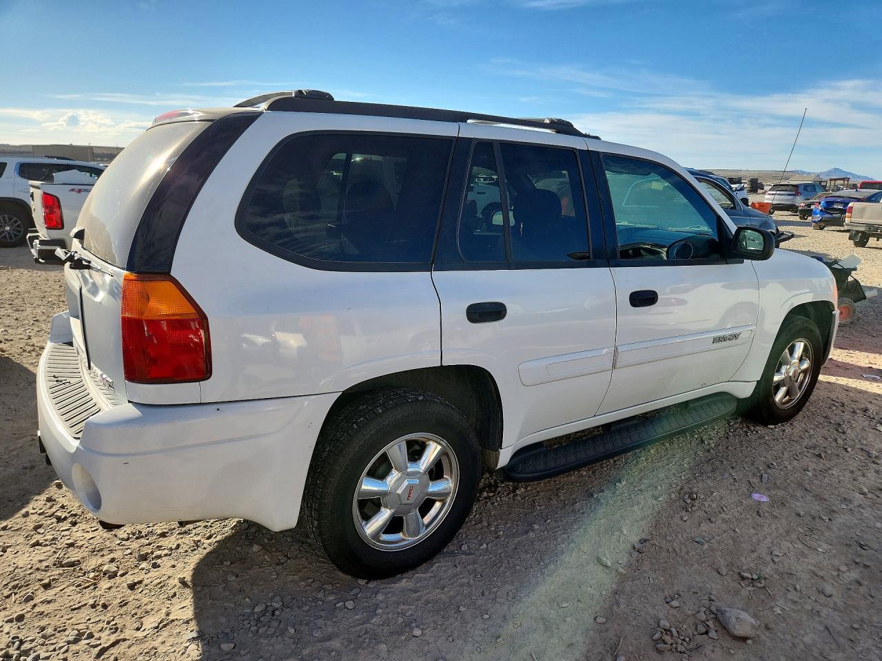 2004 GMC Envoy - Image 3
