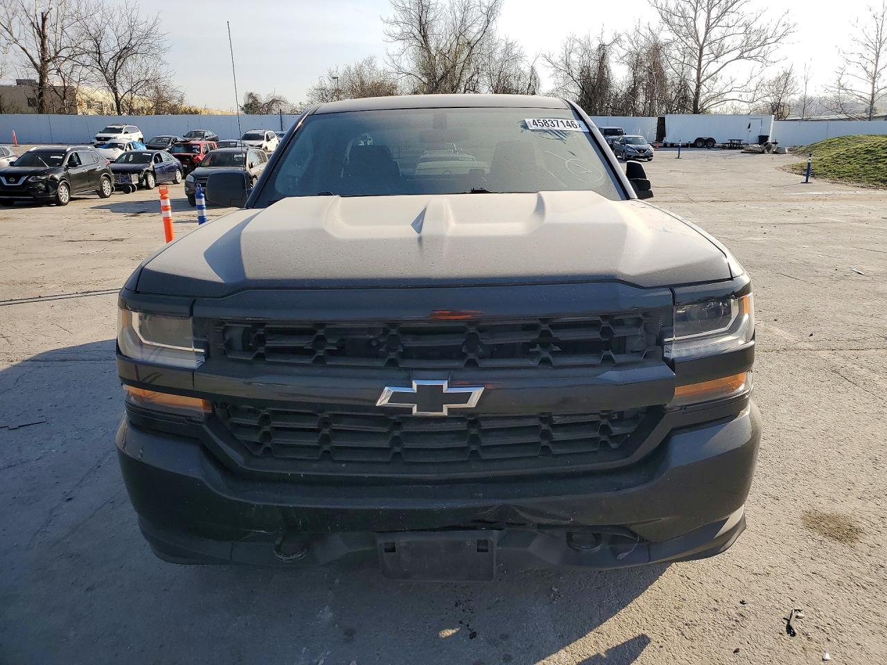 2017 Chevrolet Silverado K1500 Custom - Image 5