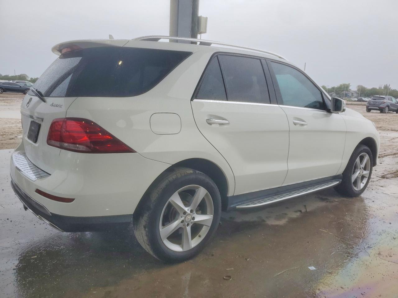 2016 Mercedes-Benz Gle 350 4Matic - Image 3