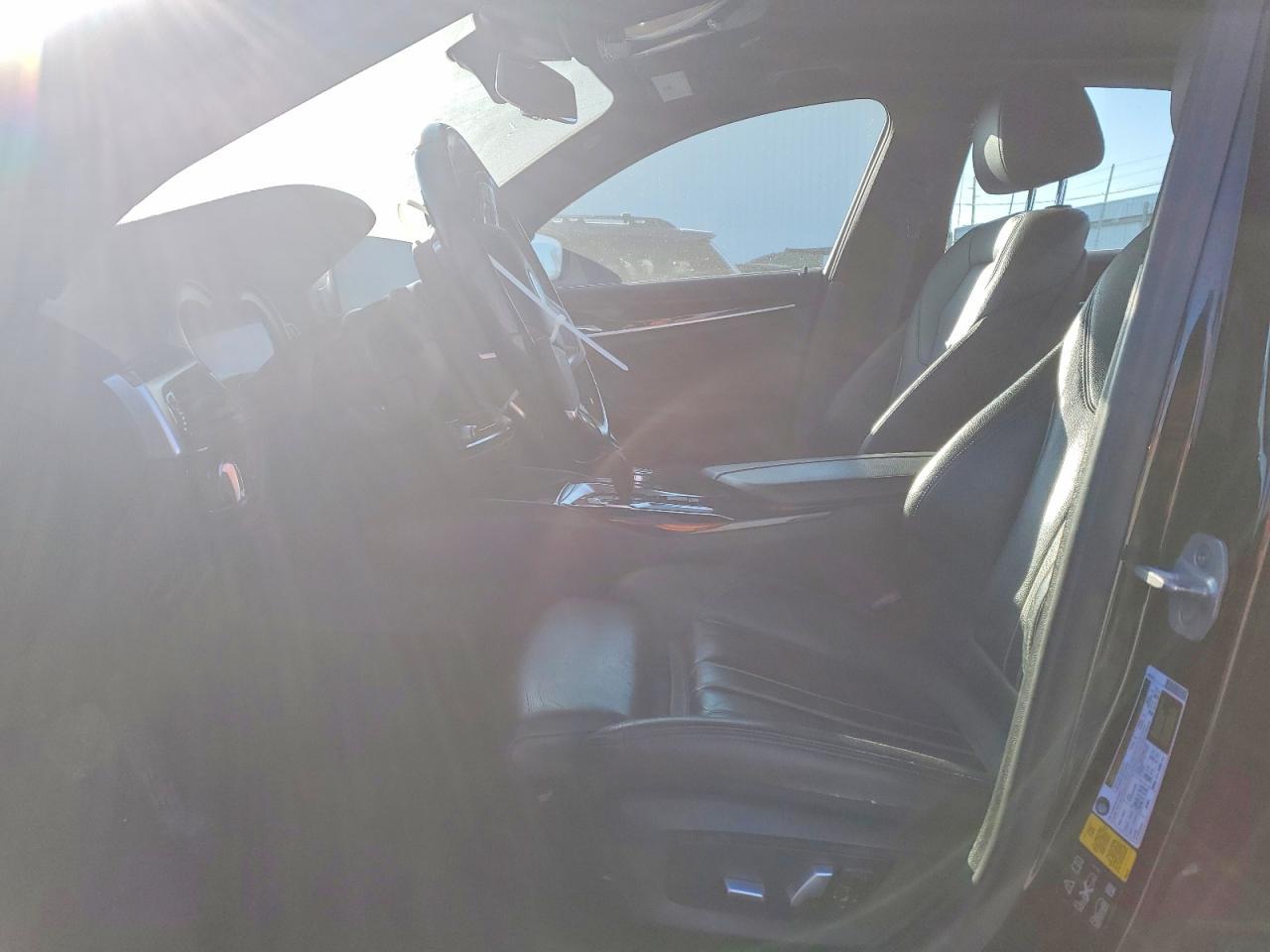 2018 BMW 530 Xi - Image 7