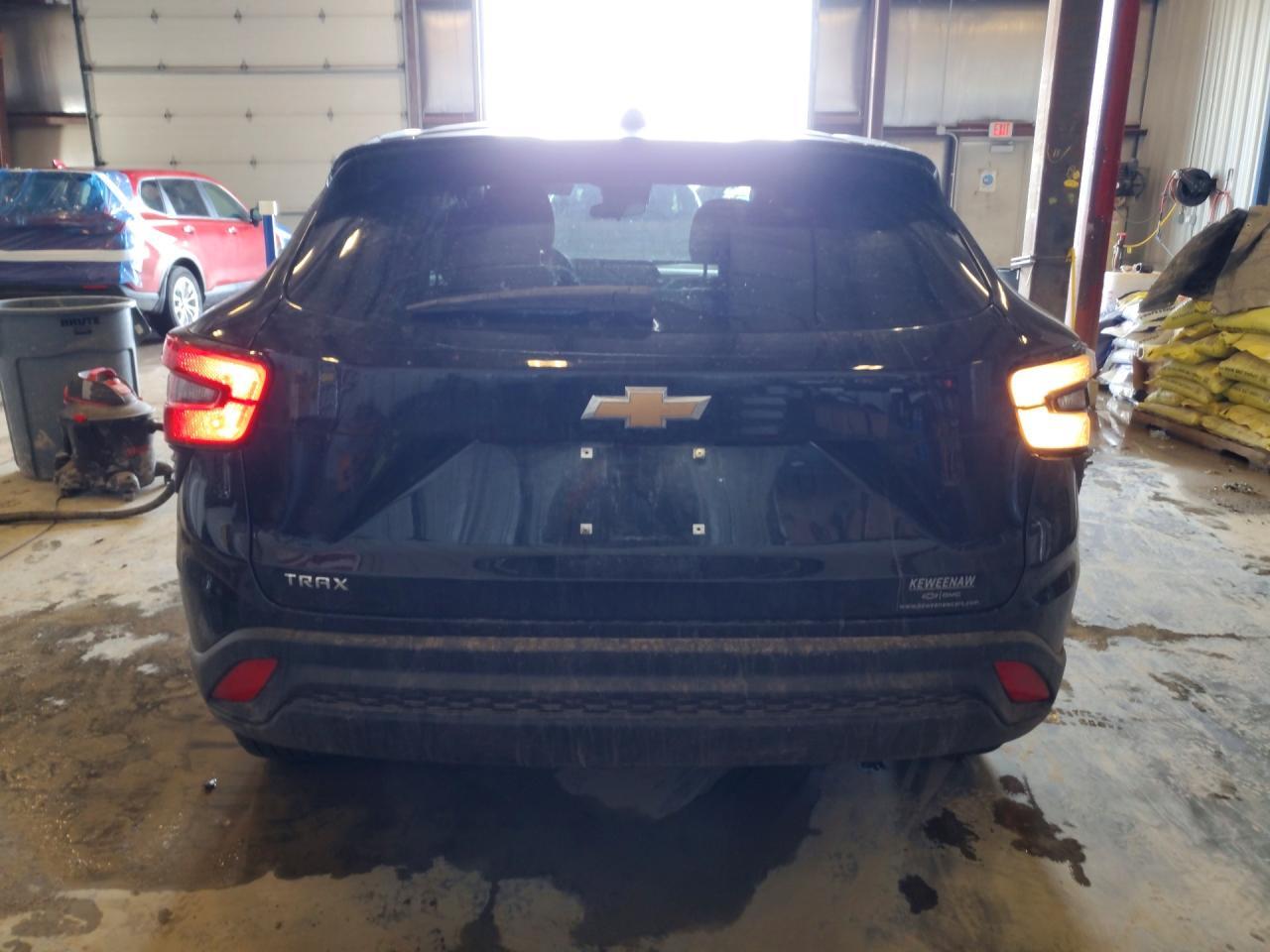 2024 Chevrolet Trax Ls - Фото 6