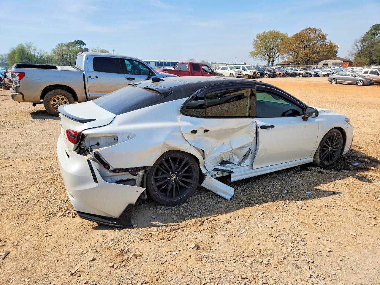 2022 Toyota Camry Xse - Фото 3