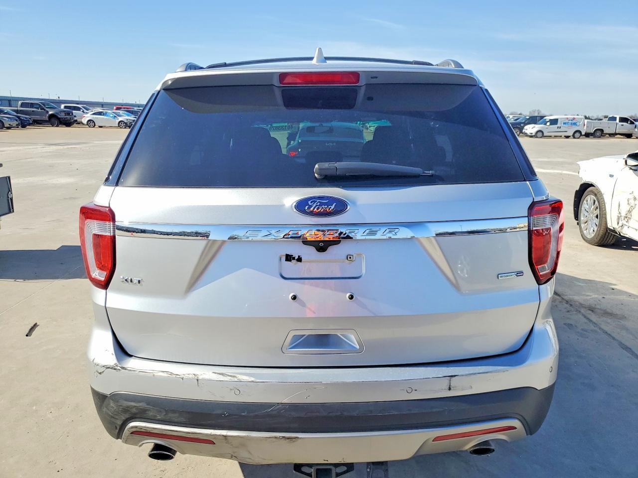 2016 Ford Explorer Xlt - Image 6