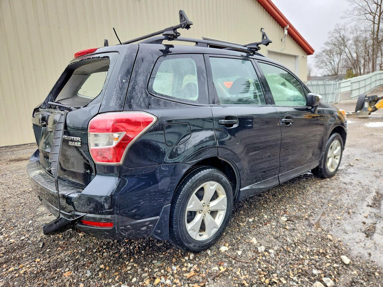 2015 Subaru Forester 2.5I - Image 3