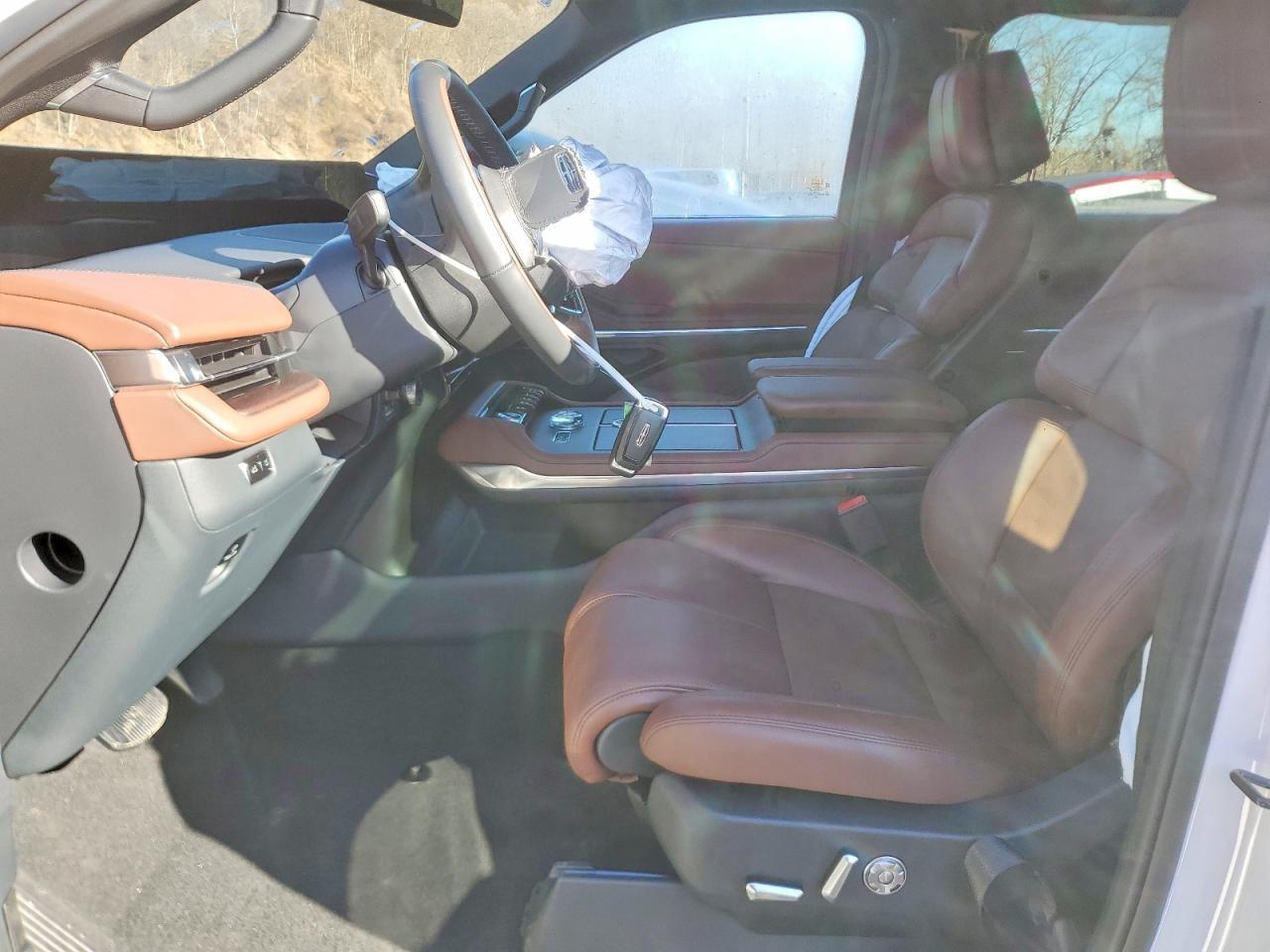 2025 Lincoln Navigator Reserve - Image 7