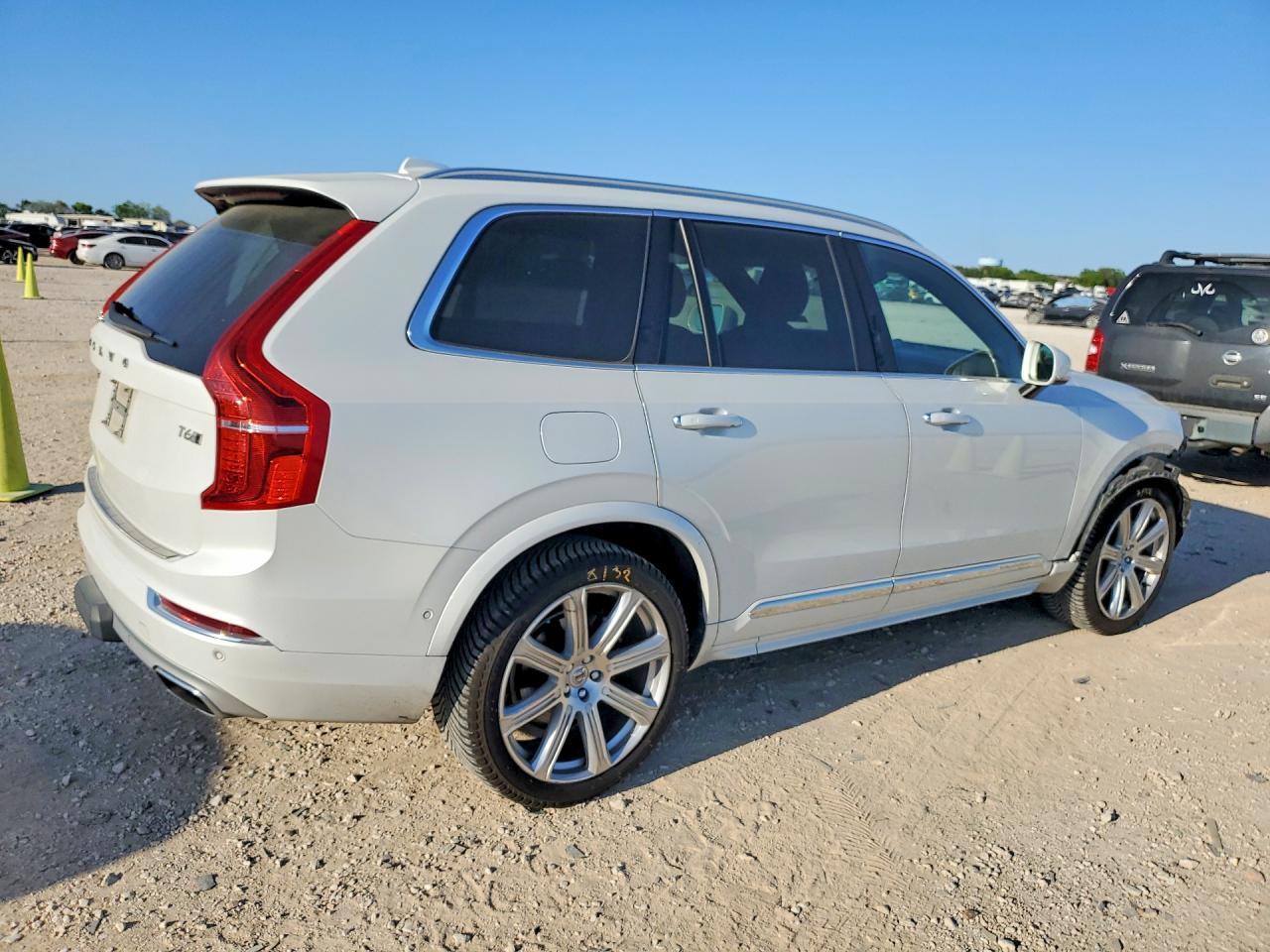 2017 Volvo Xc90 T6 - Image 3