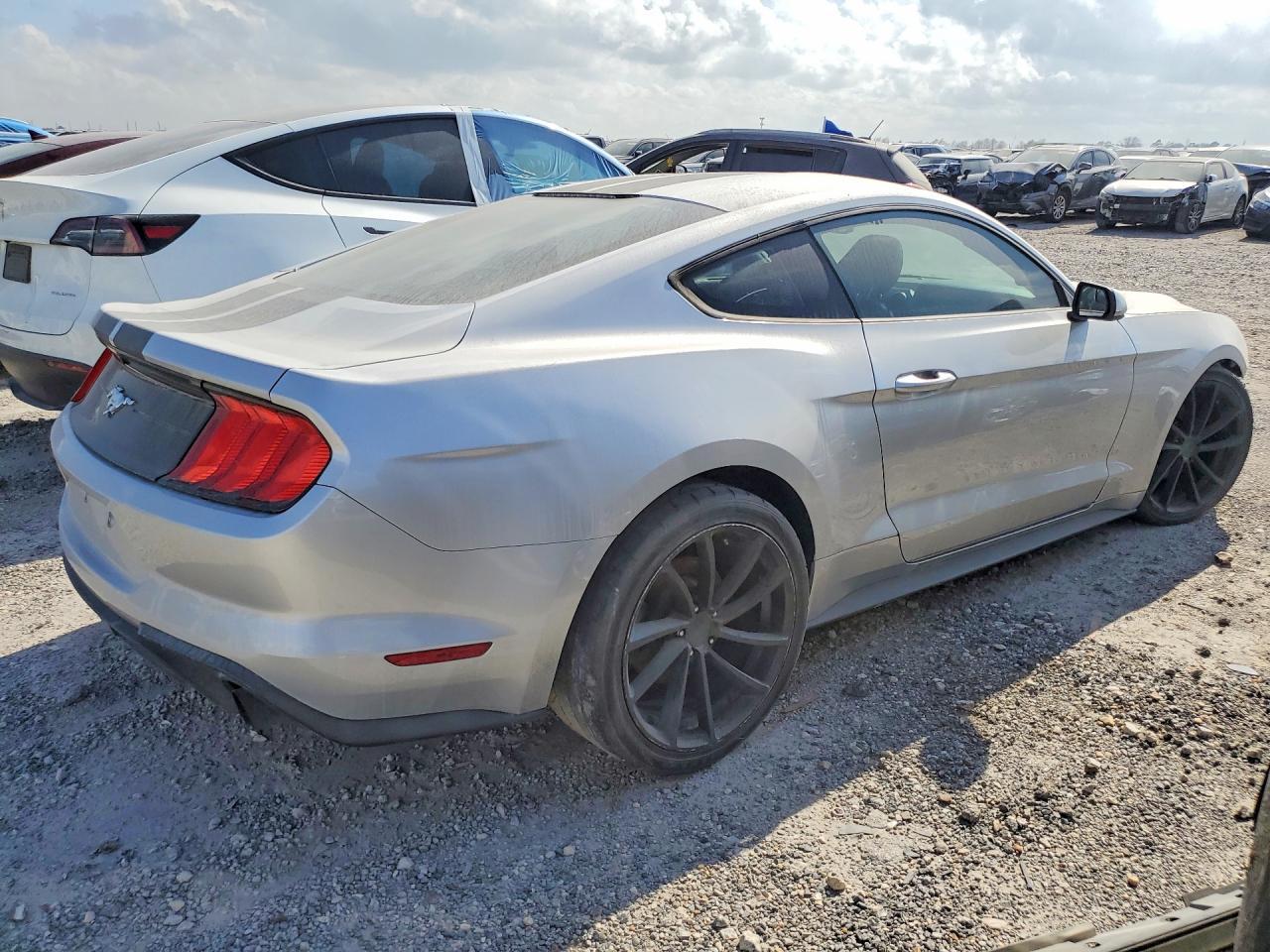 2018 Ford Mustang - Image 3