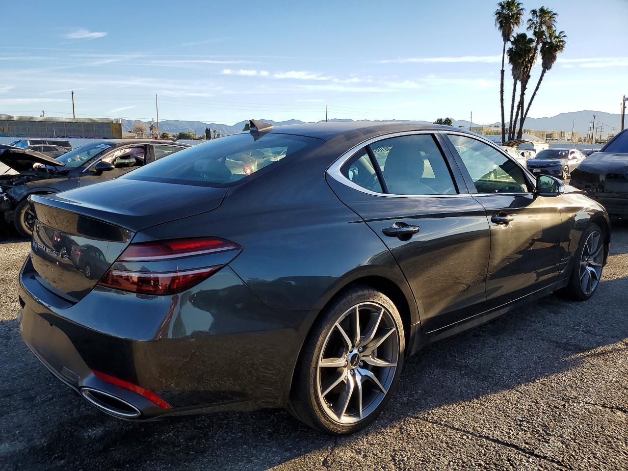 2025 Genesis G70 Base - Image 3