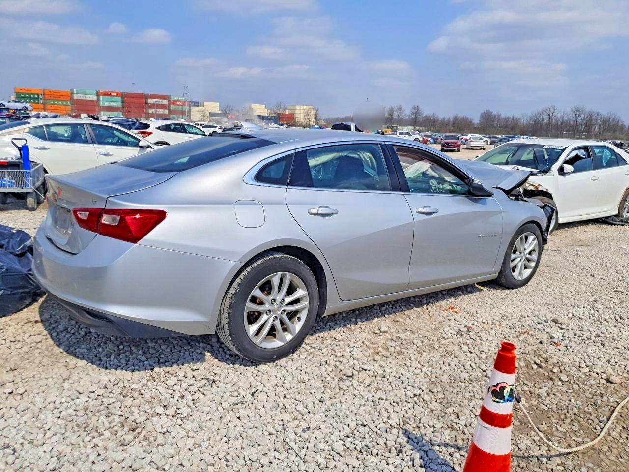 2017 Chevrolet Malibu Lt - Фото 3
