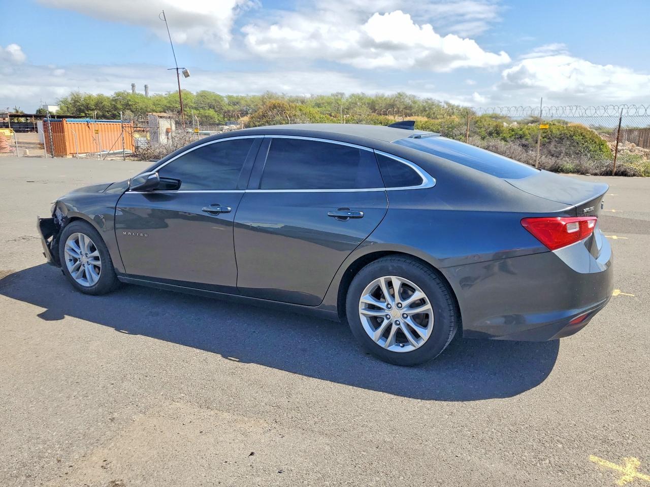 2016 Chevrolet Malibu Lt - Image 2