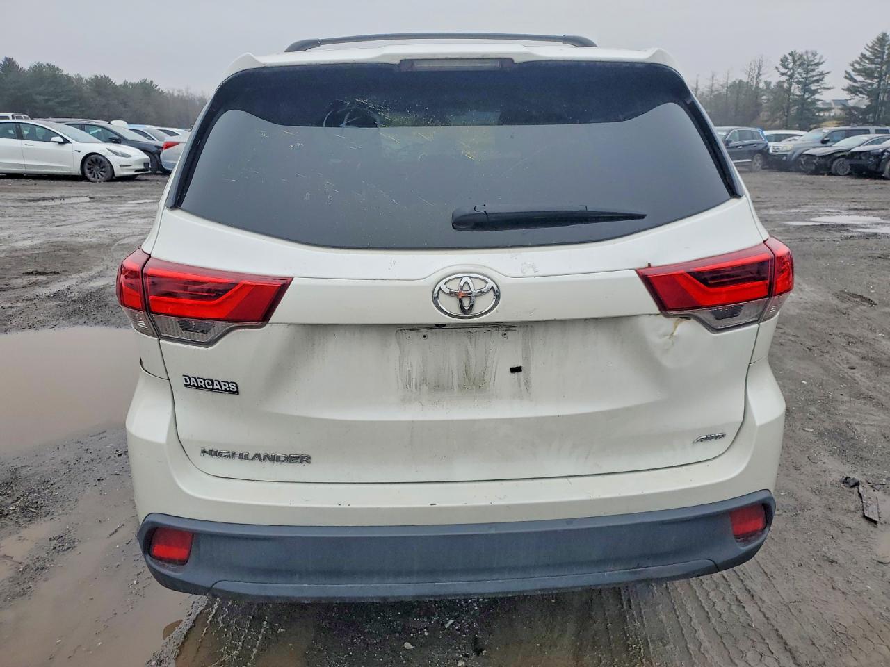2019 Toyota Highlander Le - Image 6