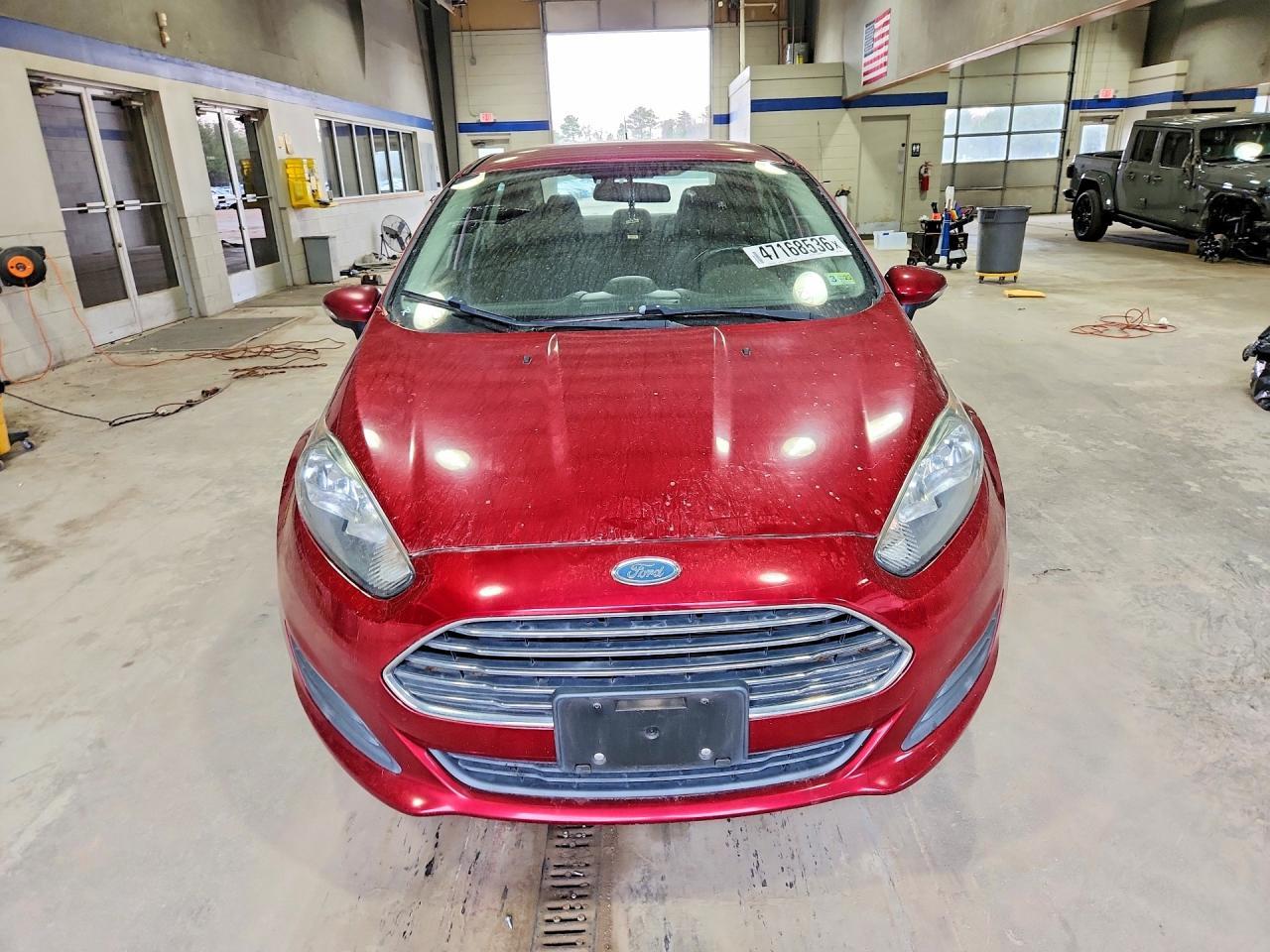 2014 Ford Fiesta Se - Фото 5